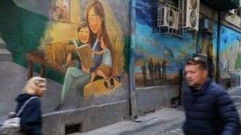 У Львові відкрили 30-метровий мурал «Дорога додому», присвячений Маріуполю (фото)