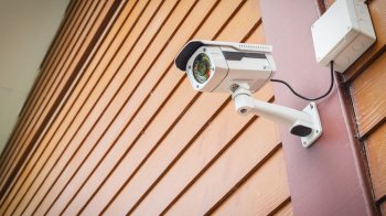 СБУ виявила дві камери, які знімали роботу ППО в Києві під час атаки 2 січня