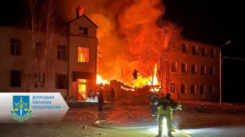 На Донеччині від влучання ракети у соціальну їдальню загинув сторож