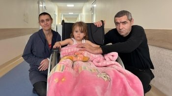 Від рідного дому лишилися тільки стіни: у Львові лікарі допомагають родині, яка постраждала під час обстрілу Бахмута