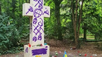 Вандали осквернили могилу Степана Бандери у Мюнхені