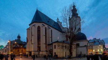 У катедральному соборі в центрі Львова реставрують північний вівтар