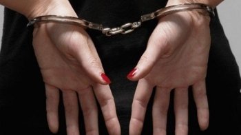 Зірвала золотий ланцюжок, побила та втекла: у Червонограді піймали крадійку