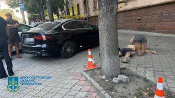 Поліцейського, який смертельно поранив чоловіка, суд відправив під цілодобовий домашній арешт на 60 діб