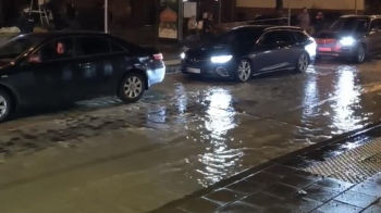 Будівельники пошкодили водогін у Львові: мешканці кількох вулиць залишилися без води