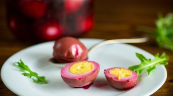 мариновані яйця