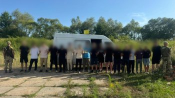 17 ухилянтів в одному мікроавтобусі затримали прикордонники