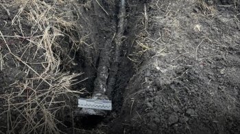 На Львівщині невідомі врізалися в магістральний нафтопровід