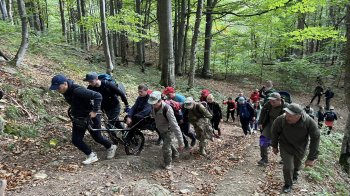 Ветерани російсько-української війни піднялися на гору Парашку (відео)
