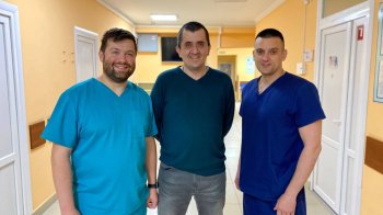 Не міг їсти та ходити в туалет: у Львові лікарі допомогли чоловікові із вродженою хворобою