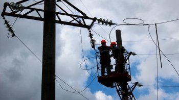 На Львівщині через негоду без електропостачання залишилися 74 населені пункти