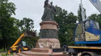 У Переяславі знесли монумент на честь відзначення 300-річчя "возз’єднання" України з росією