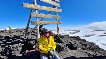 13-річний Данило Бега зі Славського підкорив найвищу гору Африки