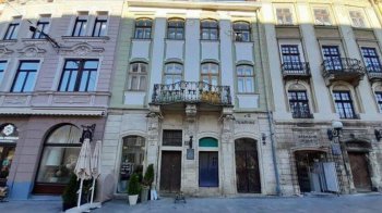 Власник кам’яниці на площі Ринок заплатить 170 тис.грн за руйнування пам’ятки