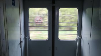 П’яний військовий розбив вікно у електричці Лавочне-Львів