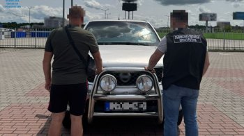 Збройним силам для потреб фронту передали конфіскований позашляховик з Львівщини