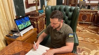 Зеленський звільнив Тимошенка з Офісу президента