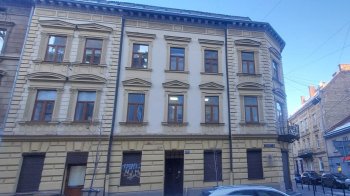 Банк “Львів” не зміг продати будинок у центрі міста за 62,6 млн грн