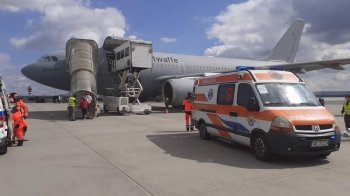 Поранених українців вперше евакуювали за кордон зі Львова "летючим шпиталем"