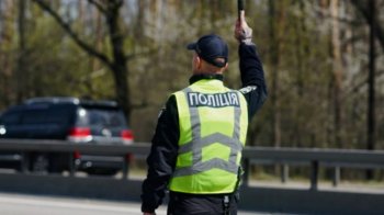 Суд поновив поліцейського зі Львівщини після звинувачень у побитті