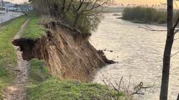 Обвал земляної дамби у Стрию