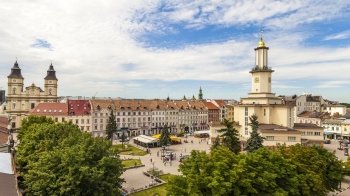 Мер Івано-Франківська закликав мешканців залишити місто на три дні