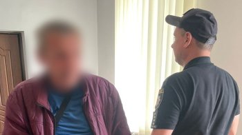 На Львівщині 64-річний мешканець Борислава побив свого знайомого палицею