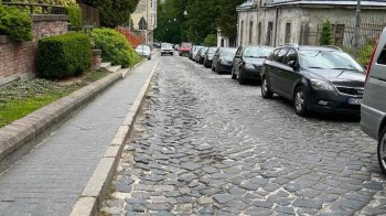 Ремонт вулиці Драгоманова у Львові продовжили ще на місяць через дощі