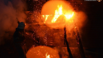 На Самбірщині вогнеборці врятували від пожежі 5 будівель