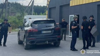 Вбивство в автосервісі поблизу Львова: деталі смертельної стрілянини