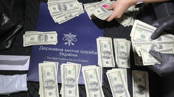 Побори на митниці