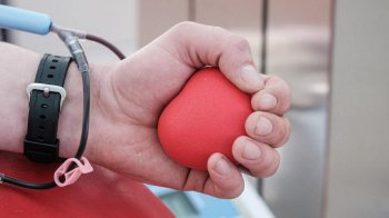 У Львові та області понад 40 закладів культури роздаватимуть квитки донорам крові