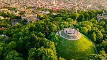 Брат директора “Парку – Високий замок” отримує мільйони з тендерів