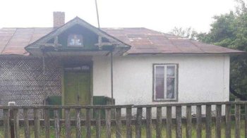 Будинок в селі на Золочівщині виставили на приватизацію за менш ніж 2500 грн