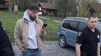 Поблизу Львова 29-річний чоловік поранив двох людей з травматичного пістолета