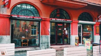 Після скандального виселення із підприємця стягнули борг за оренду в центрі Львова