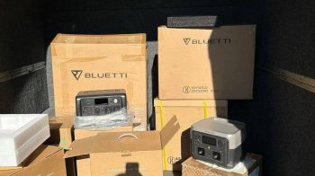 Митники викрили контрабанду зарядних станцій на 1,2 млн