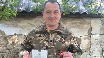 Захисника зі Славська нагородили відзнакою «Золотий хрест»