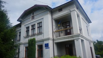 АМКУ визнав дії міськради Комарно порушенням щодо земельного податку