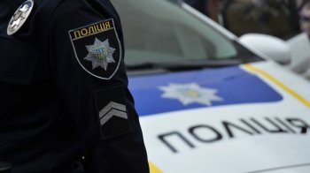 Почалися передчасні пологи: у Львові патрульні допомогли жінці дістатись до лікарні (відео)