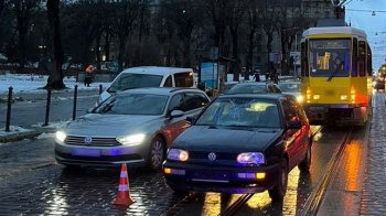 Фото автомобіля на місці аварії