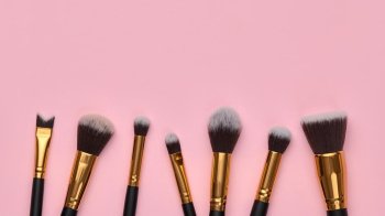 Пензлики для макіяжу брудніші, ніж сидіння унітаза: шокуючі результати дослідження