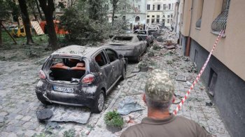 Ракетна атака по Львову: Садовий заявив, що кілька людей залишаються під завалами
