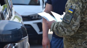 Перевірка документів У Дрогобичі чоловік зламав ніс поліцейському під час перевірки документів і отримав умовний термін