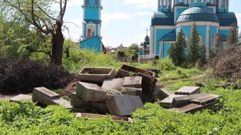 У Мостиськах у центрі міста демонтували плити з кладовища енкаведистів: проводитимуть ексгумацію