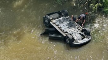 На Львівщині авто впало в річку: загинув 27-річний водій