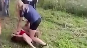 У Пустомитах 13-річна дівчина побила 11-річного хлопця: поліція відкрила справу