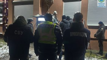 Допомагав в оформленні інвалідності за 2500 доларів: мешканця Шептицького взяли під варту