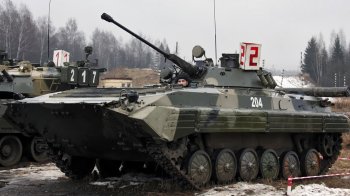 Німеччина вперше постачатиме Україні бронетехніку із запасів колишньої НДР