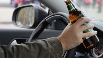 У водія на Львівщині вилучили Jaguar за повторну їзду без прав